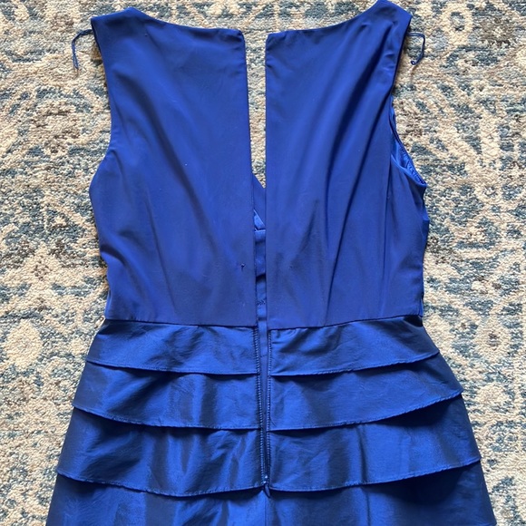 Adrianna Papell Scalloped Cocktail Dress - Picture 7 of 10